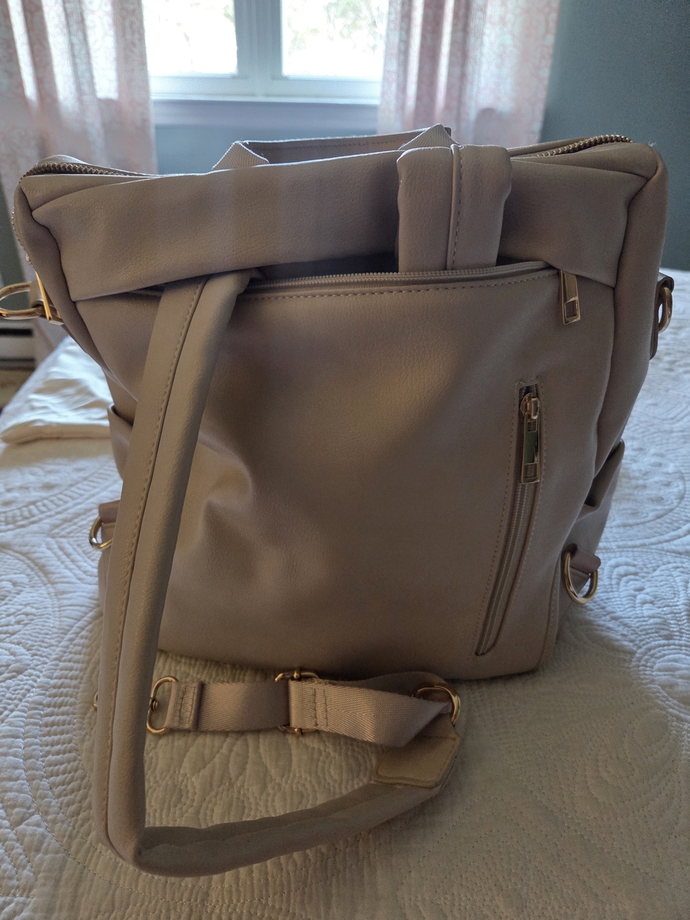 PINK COVE BACKPACK/CROSSBODY BAG + 2 ADDITIONAL STRAPS. DUST BAG INCLUDED - Picture 3 of 14